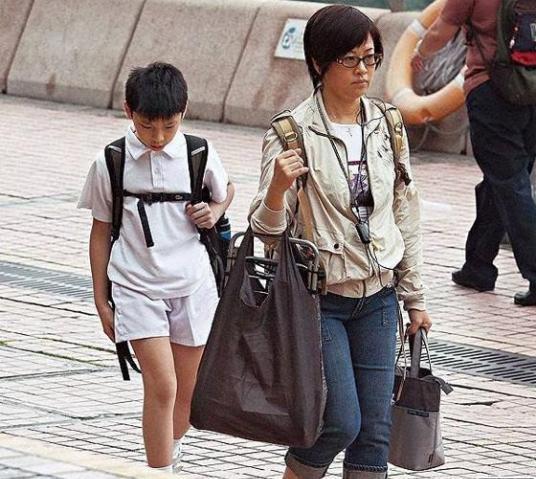 却让前妻和儿子过得格外凄凉|罗嘉良|方敏仪|前妻_新浪网