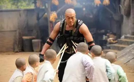 他是中国登陆NCAA第一人, 在菲律宾联赛堪称