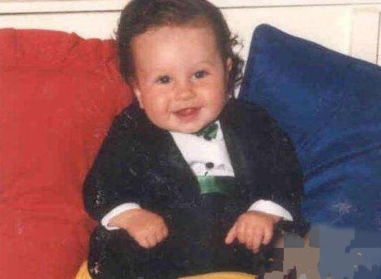 美国神童3岁学会弹钢琴,11岁考上大学,14岁却