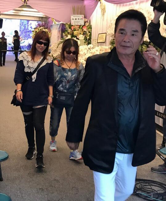 70岁男星有六个老婆却最怕过年 红包分不均宁愿开工或装病