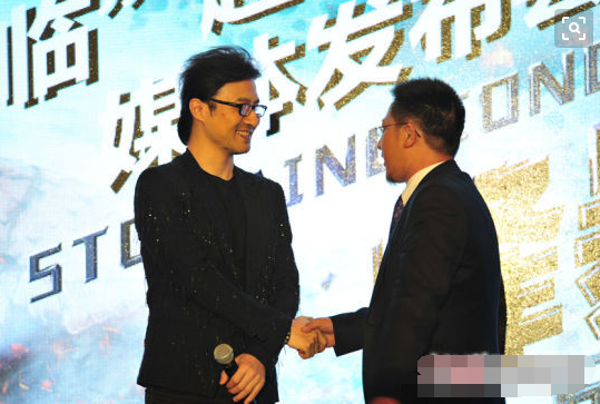 老薛去世对汪峰是个重大打击,《等待》是好友