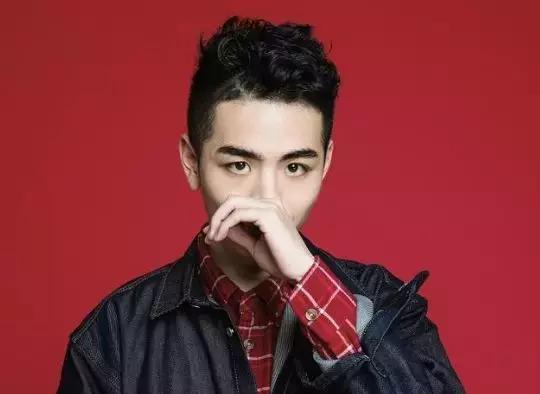 omg夕阳因女友属狗提分手, 分手前竟脚踏两条船