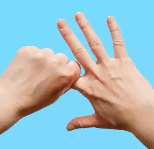 手指的活动, 可以掌控你的身心, 赶紧试试_新浪网