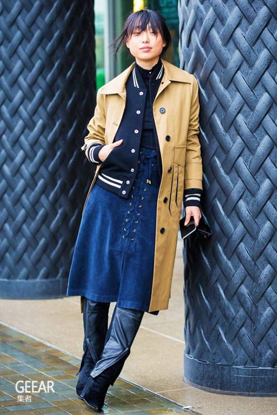 只要搭配这些颜色你的深蓝色造型可28间变得更时尚