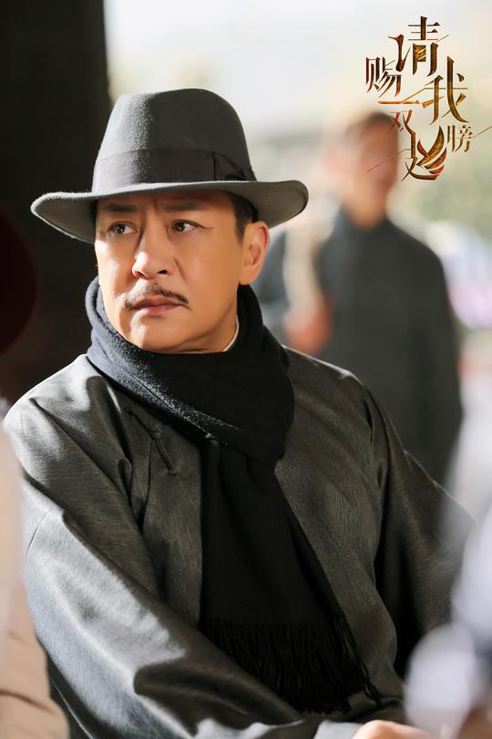 实力派演员蒋恺尝试不同于以往的角色,在剧中饰演忍辱负重,极具正义感