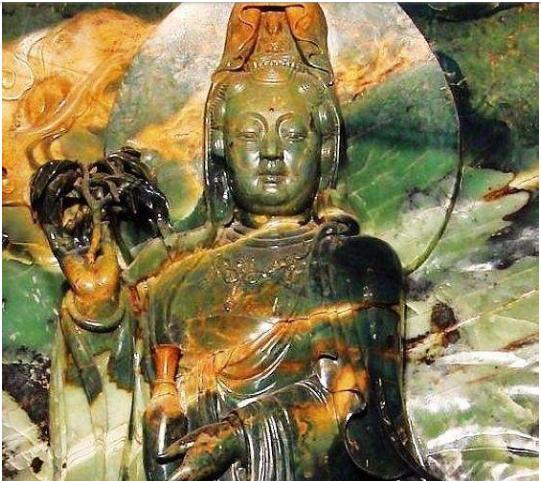 世界上最大的玉佛重260多吨,在辽宁鞍山的这个地方