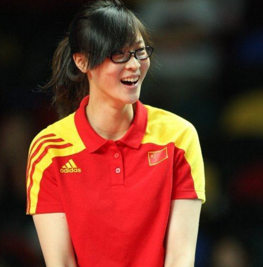李月明,中国女排最具人气的副攻手.