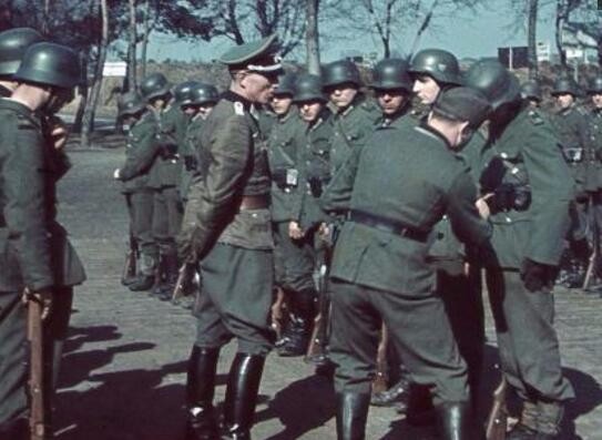 二战各国步兵班火力比拼:美国最强,日本竟不如