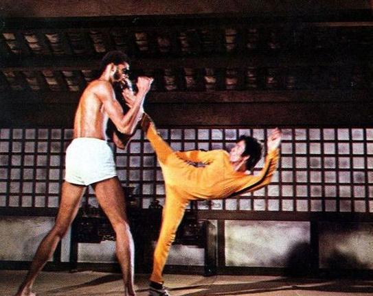 李小龙对美国人影响有多大?科比晒励志语录看