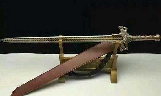 徐夫子母亲(历史上姓徐名夫人的男性)打造的残虹(历史上为毒匕寒月刃)