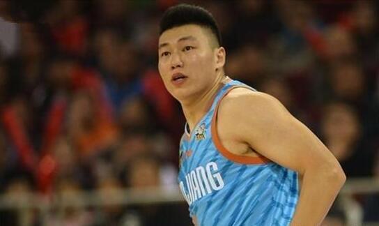 李根作为重点培养对象被单指导召入队中