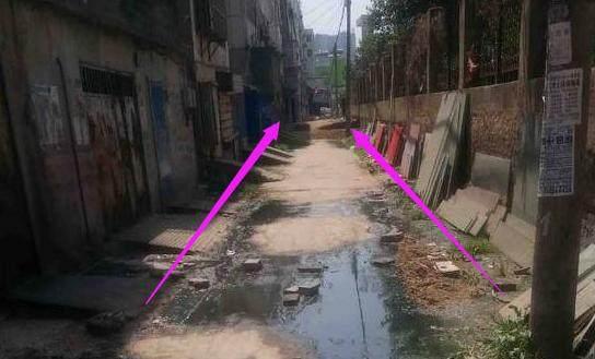 有钱人从不犯以下这些自建房大门风水: 大门口前面千万不要有丁字路口