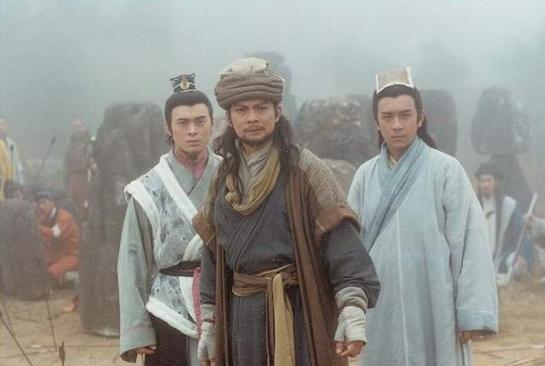 "射雕"三部曲男主vs"天龙"三兄弟,哪方胜算比较大?