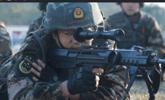 细节决定了成败瞬息万变的战场需要"三手"有过硬素质在狙击手训练