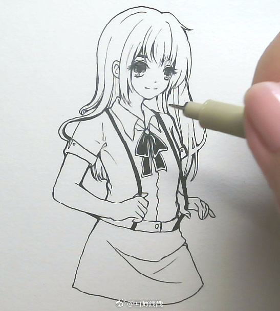 简单画了一个妹子放出步骤图给小画家们参考一下哦