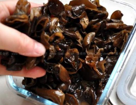 木耳泡久了会产生毒素?以后到底能不能吃?营养师告诉你真实原因