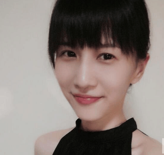 一夜爆红之后,捐款母校2200万,却被批评有预谋|papi酱|姜逸磊|母校