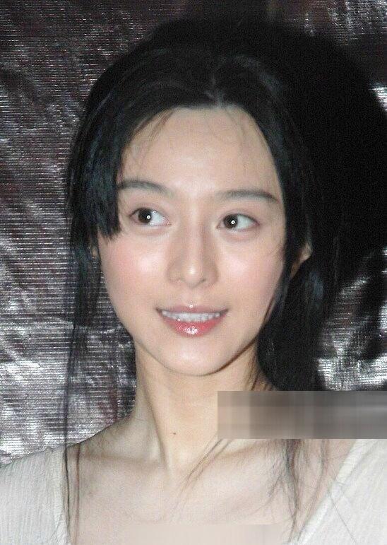 范冰冰穿成这样还敢素颜出镜,是颜值给了你的自信吗?