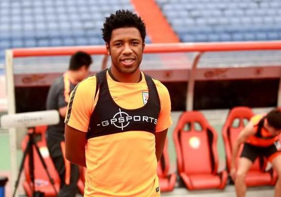 中超国企又败家,外援出租成大腿,低卖亏5000万