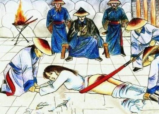 继续沿袭秦朝的律法,不过汉武帝又对其进行了改进,可以用肉刑代替死刑