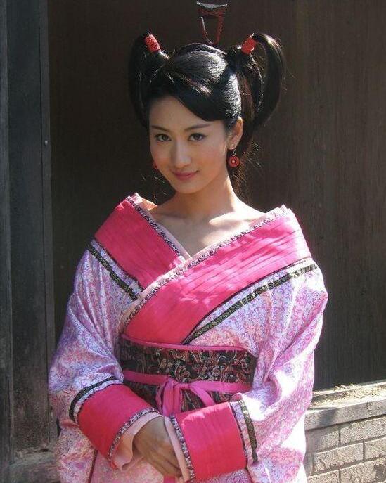 女星粉色古装大盘点!赵丽颖美出了新高度,你们最喜欢谁呢?