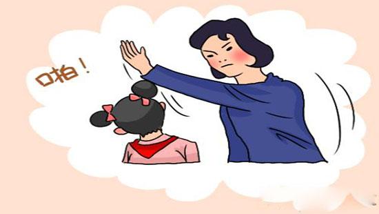 广东韶关一学生扔小石头砸车被抓,车主逼其下跪自扇耳光!