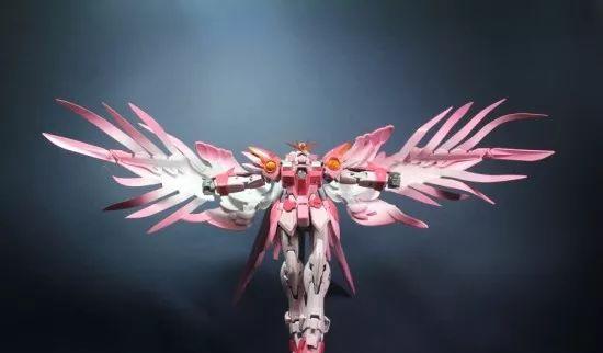 新手村:恋爱的天使飞翼零高达,是草莓味的