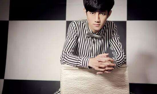 阿哲快手直播,却被天佑上万粉丝举报!