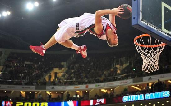 人类史上难度最高的6大扣篮:双胯下已被征服,最后1个无人能扣