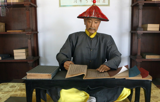 清朝一小官员,因为值夜班,被皇帝发现,连升几级到两广总督