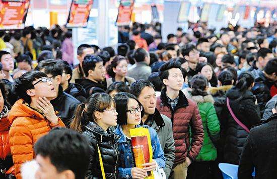 为啥工厂管理层少有人离职,而普工宁可放弃年