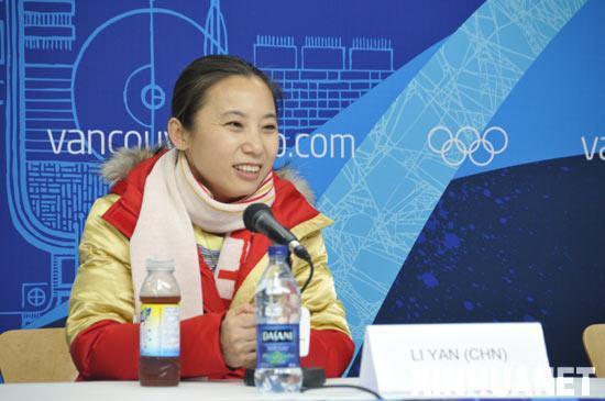 中国教练执教美国,因拒唱美国国歌被批,她这句话怼的漂亮|李琰|短道