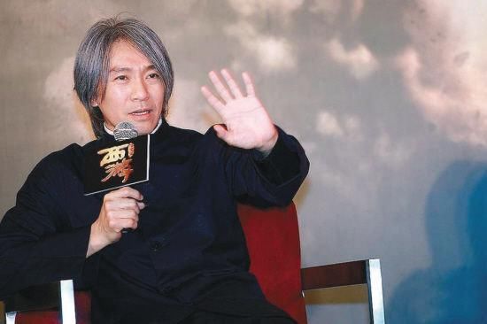 两届影帝对周星驰评价最中肯:只有别人骂他|周星驰|黄秋生|星爷_新浪