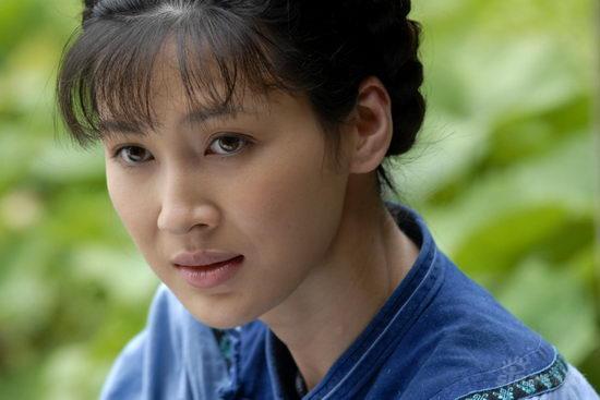 她是亮剑中李云龙的老婆如今嫁入豪门风光无限