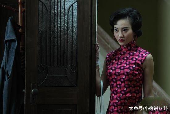 周楚楚在很多很多网友的心中是那种非常性感的角色,比如《维多利亚