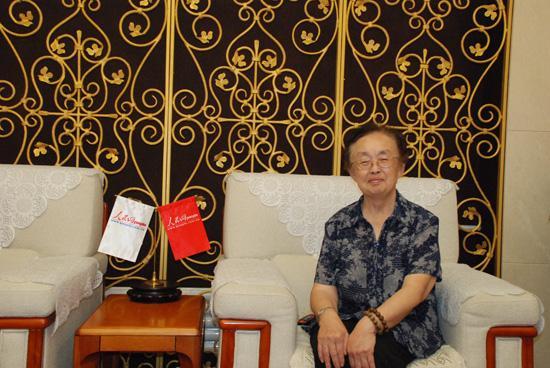 于山西省辽县(今左权县)麻田八路军总部,她是左权和刘志兰唯一的女儿