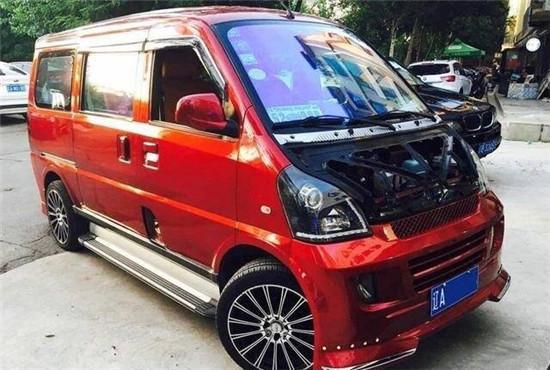 东北车友爆改五菱宏光,从货车变成跑车,搭配星空车顶!