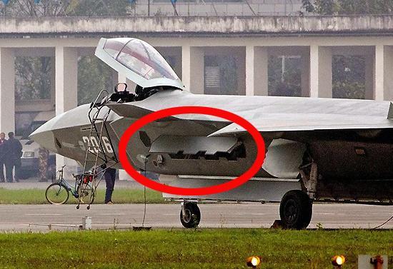 中国正在研制霹雳21型超远程空空导弹歼20专用空空导弹有多牛