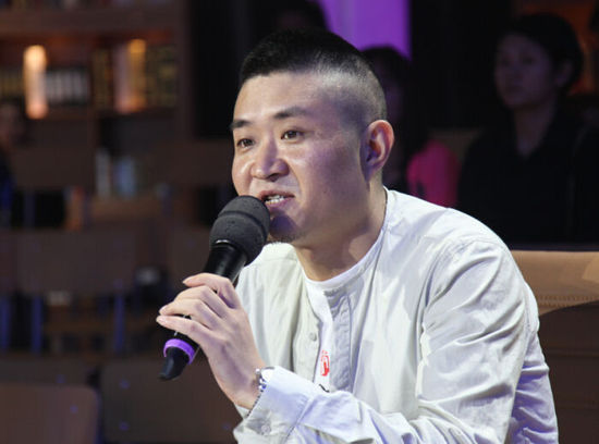 苗阜发博叫郭德纲分清东西,网友:能进曲协的智商真的不一样呀