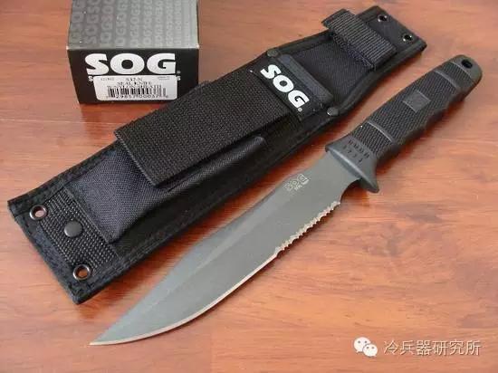 揭秘反恐精英和穿越火线里的10大武器原型