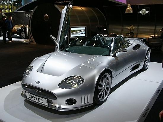 2012年青年集团青年以1000万欧元收购上市公司荷兰世爵(spyker)汽车
