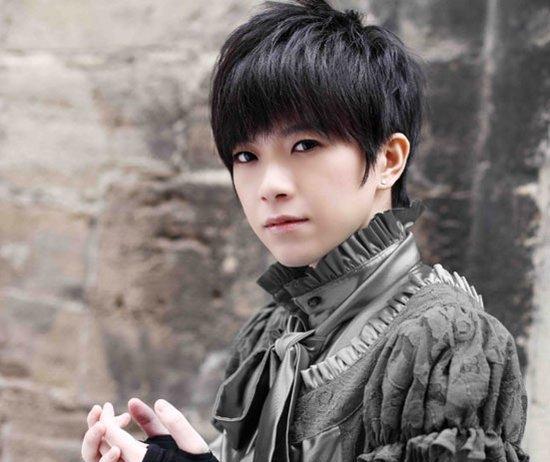 假小子张芸京摇身一变成为女神,长发飘飘没有一点违和感!