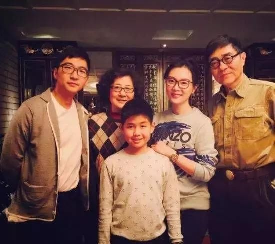 《铁梨花》陈数: 为爱甘愿做后妈, 还不敢要孩子