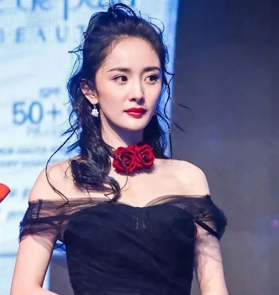 2017时尚美丽盛典偶像来袭 杨幂唐嫣领衔明星红毯发型大pk