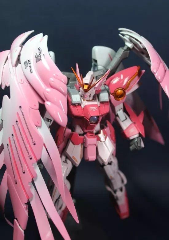 新手村:恋爱的天使飞翼零高达,是草莓味的