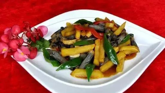 土豆条(泥鳅)酱乌米★凉拌苦瓜 生菜,小葱,香菜等小菜土豆条(泥鳅)