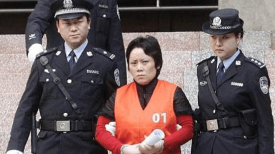 �й�3��ڰ�Ů�ϴ�, �ĺ�����, һ���к�300Ů, һ��ҹҹ������˯