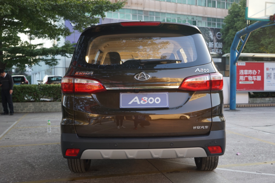 进击7座mpv自动挡市场 实拍长安欧尚a800