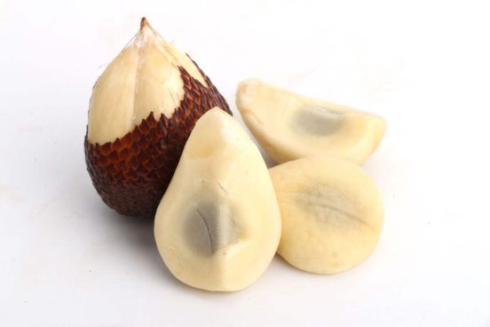 白色的莲雾吃过吗?龙宫果又是啥?泰国竟然有