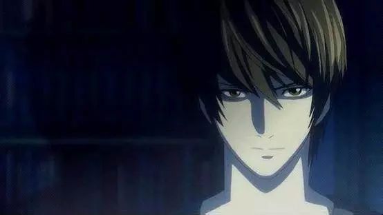 夜神月,《死亡笔记》中的男主角,同时也是反派,这个设定算是比较少见.